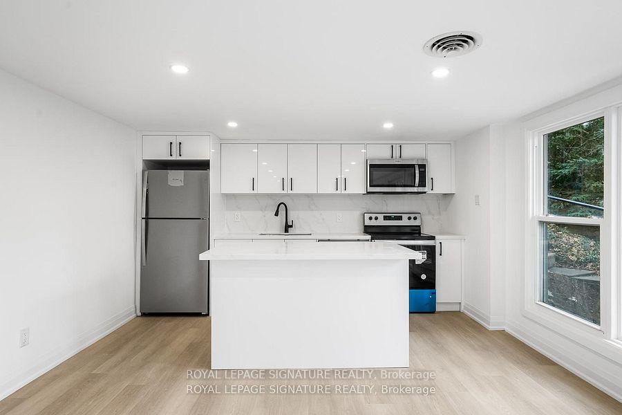 









21


Donwoods

Drive, Lower,
Toronto,




ON
M4N 2E9

