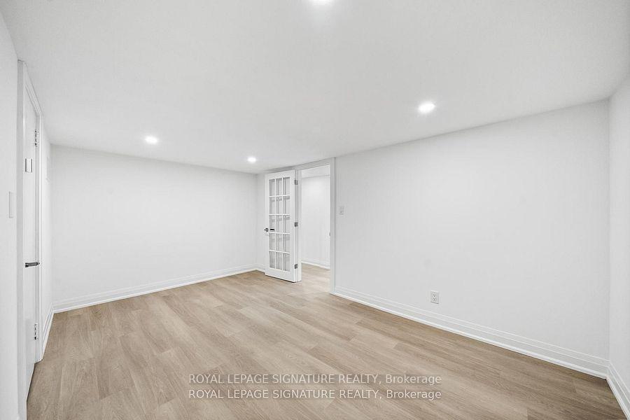 









21


Donwoods

Drive, Lower,
Toronto,




ON
M4N 2E9

