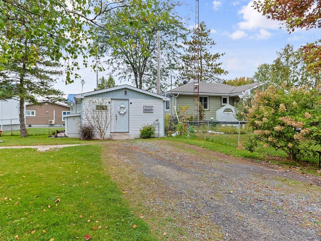 









428


8e Rue

,
Saint-Anicet,




QC
J0S1M0

