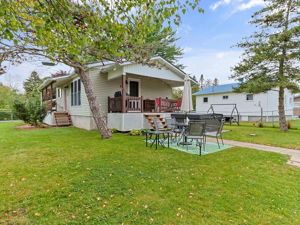 









428


8e Rue

,
Saint-Anicet,




QC
J0S1M0

