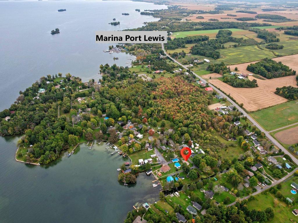 









428


8e Rue

,
Saint-Anicet,




QC
J0S1M0

