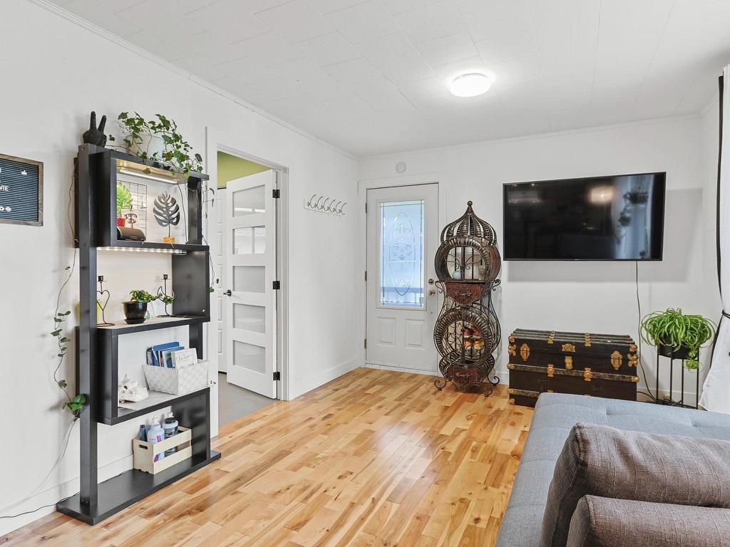









428


8e Rue

,
Saint-Anicet,




QC
J0S1M0

