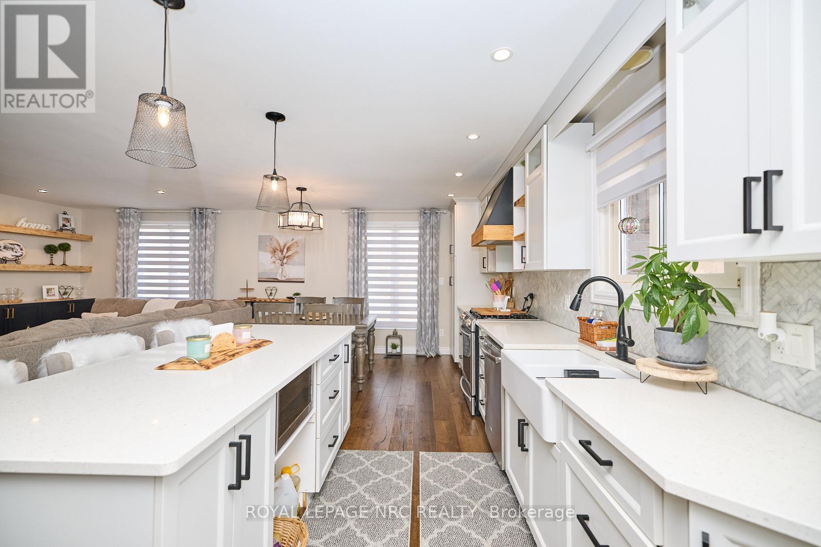 












6796 STOKES STREET

,
Niagara Falls (Dorchester),




Ontario
L2G2H1

