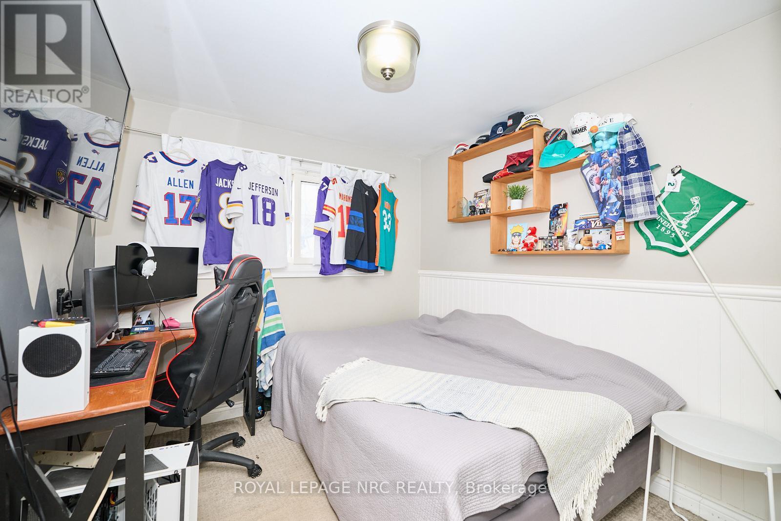 












6796 STOKES STREET

,
Niagara Falls (Dorchester),




Ontario
L2G2H1

