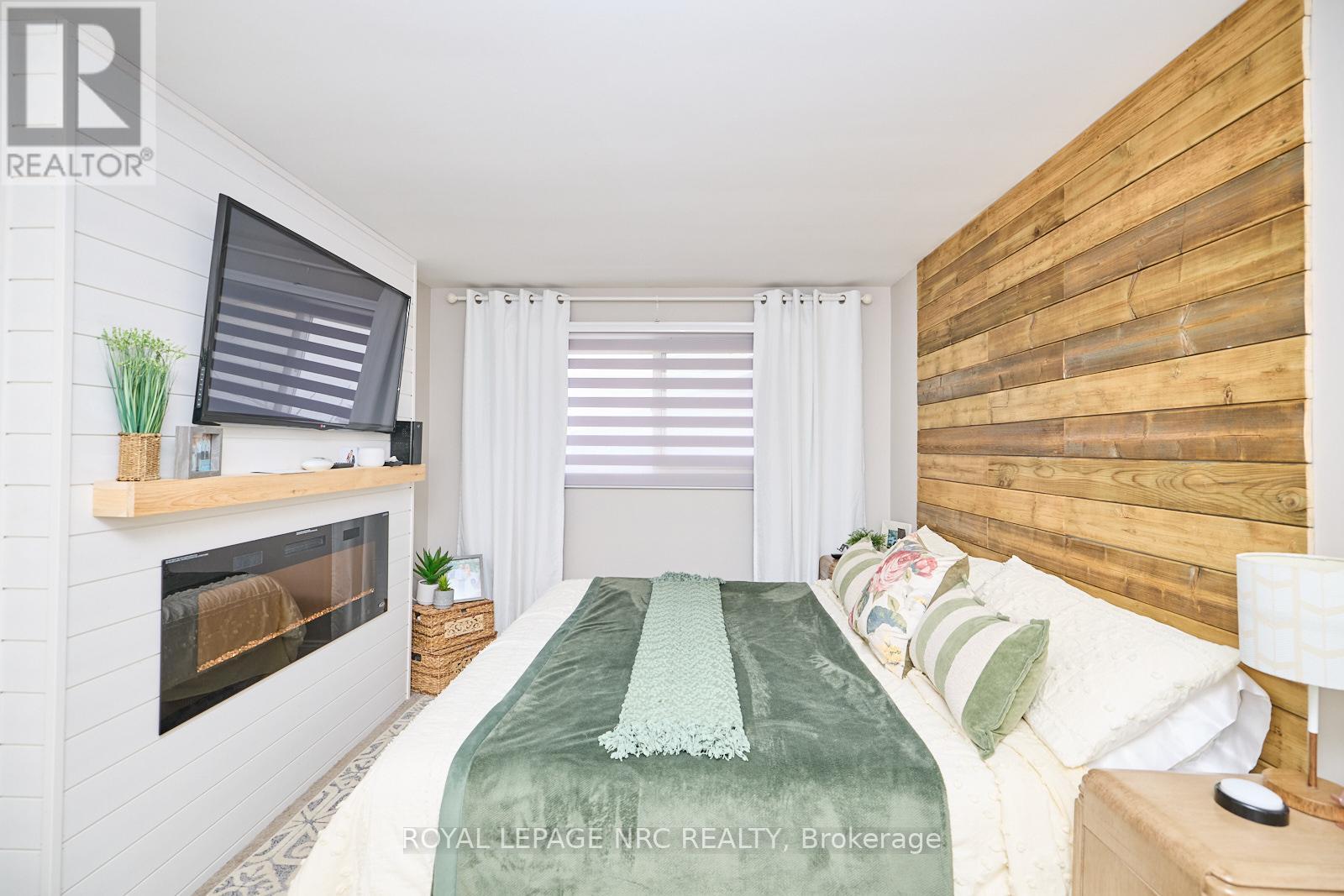 












6796 STOKES STREET

,
Niagara Falls (Dorchester),




Ontario
L2G2H1

