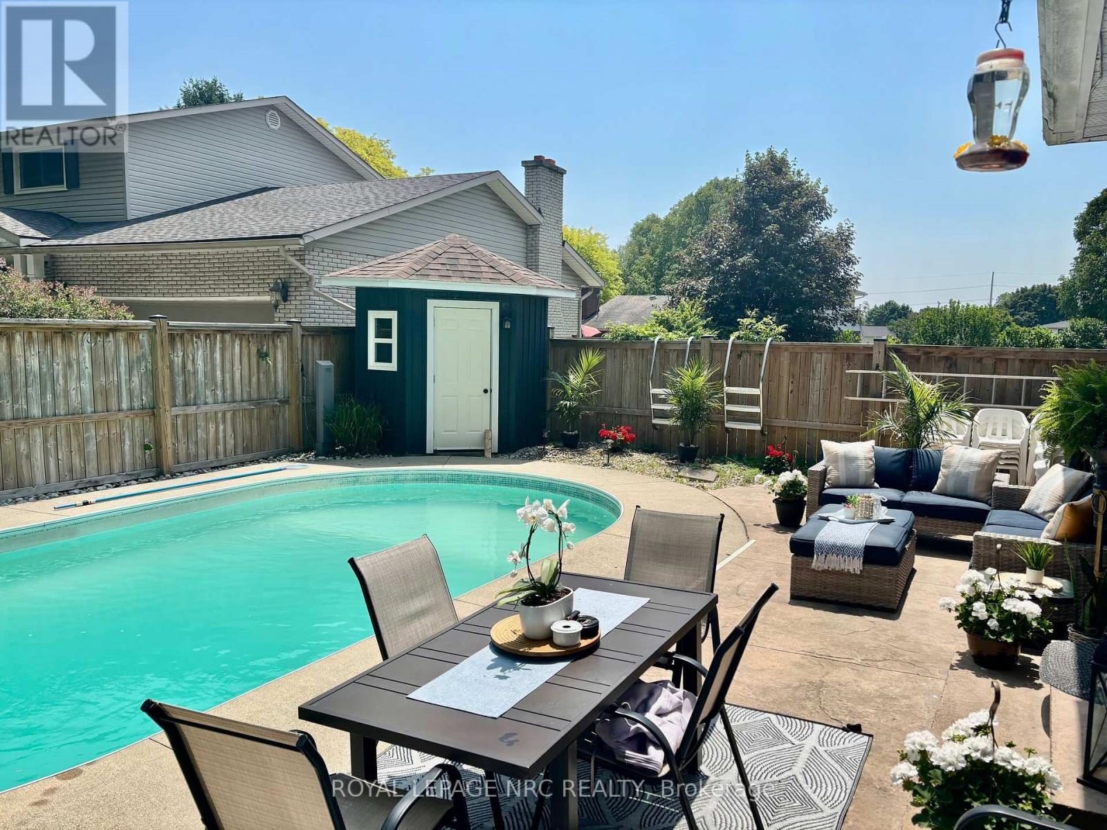 












6796 STOKES STREET

,
Niagara Falls (Dorchester),




Ontario
L2G2H1

