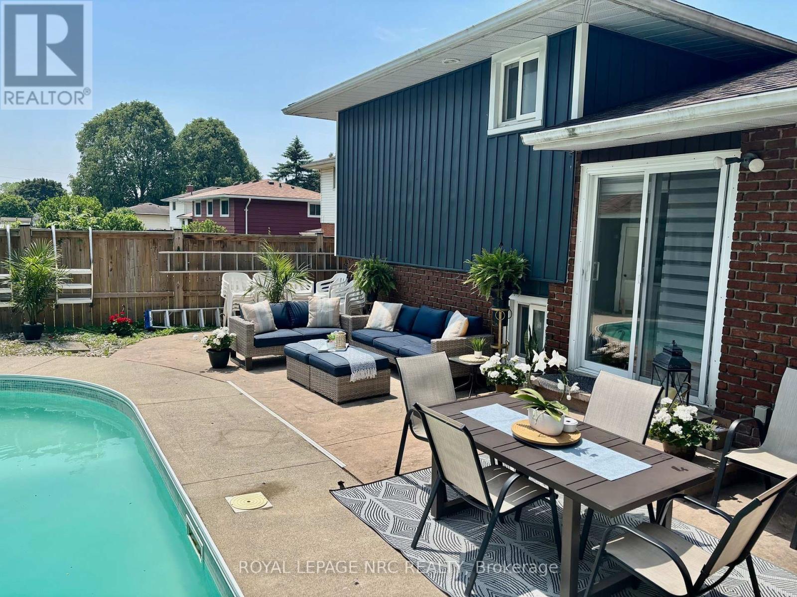












6796 STOKES STREET

,
Niagara Falls (Dorchester),




Ontario
L2G2H1

