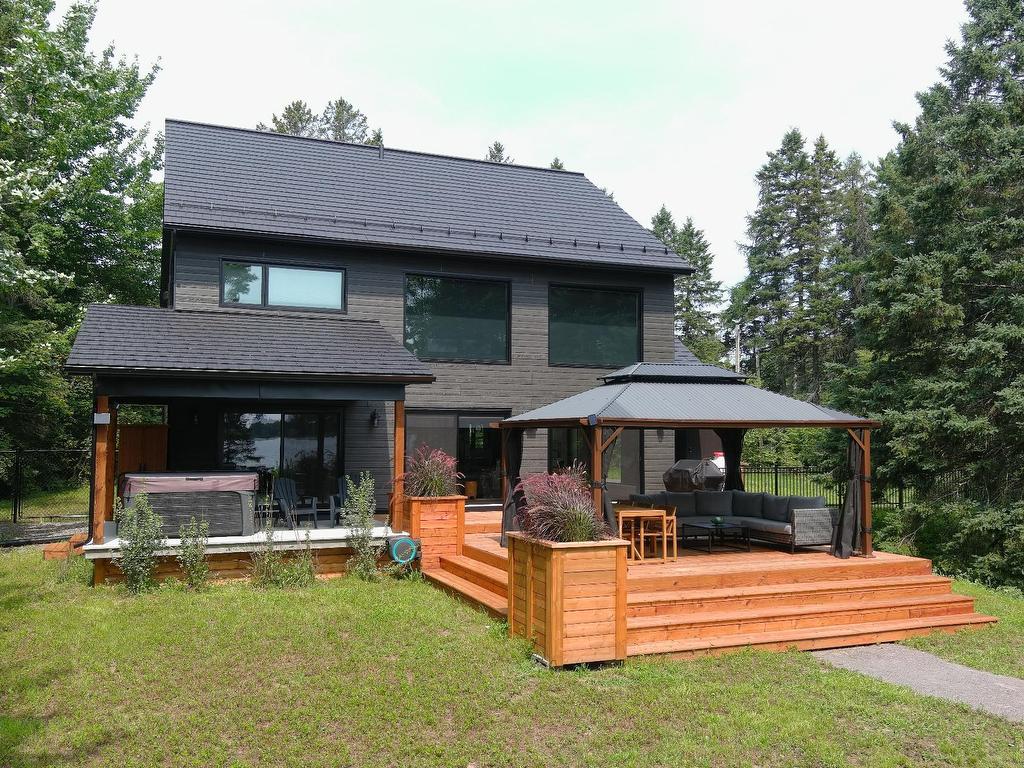 









1650


Ch. de la Vigilance

,
Shawinigan,




QC
G0X1L0

