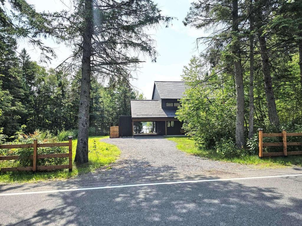 









1650


Ch. de la Vigilance

,
Shawinigan,




QC
G0X1L0

