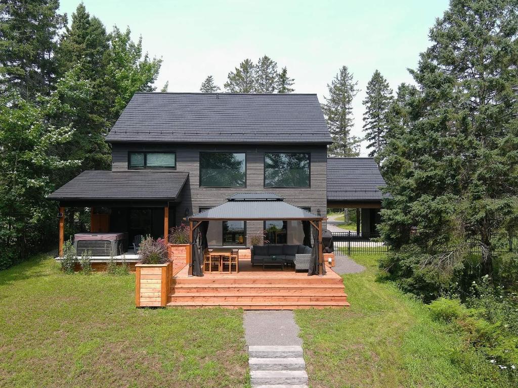 









1650


Ch. de la Vigilance

,
Shawinigan,




QC
G0X1L0

