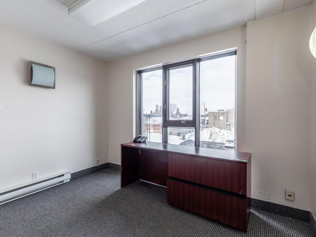 









580


Boul. du Séminaire N.

,
Saint-Jean-sur-Richelieu,




QC
J3B7E3

