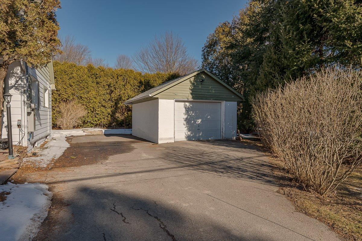 









96


Rue Selkirk

,
Hudson,




QC
J0P1H0

