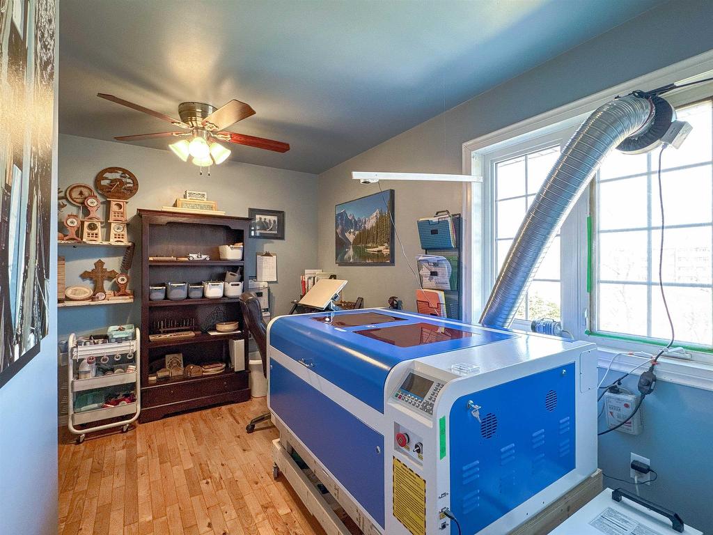 












23 Pond Street

,
Cornwall,




PE
C0A 1H0

