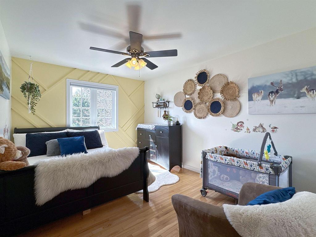 












23 Pond Street

,
Cornwall,




PE
C0A 1H0

