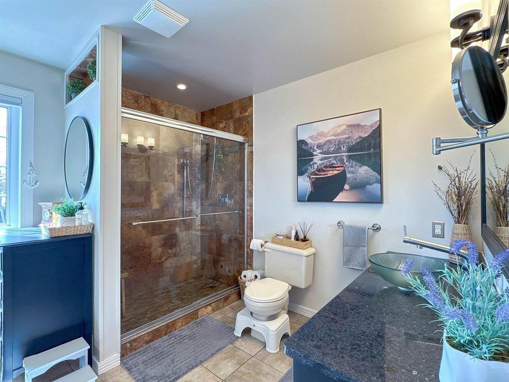 












23 Pond Street

,
Cornwall,




PE
C0A 1H0

