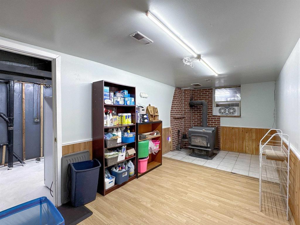 












23 Pond Street

,
Cornwall,




PE
C0A 1H0

