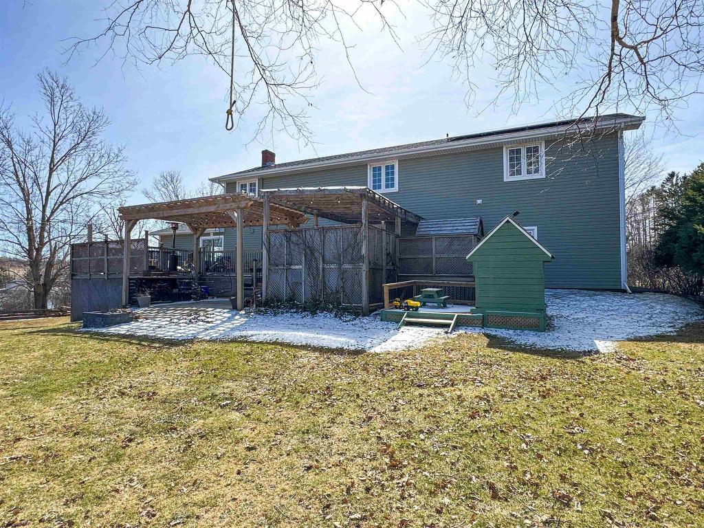












23 Pond Street

,
Cornwall,




PE
C0A 1H0

