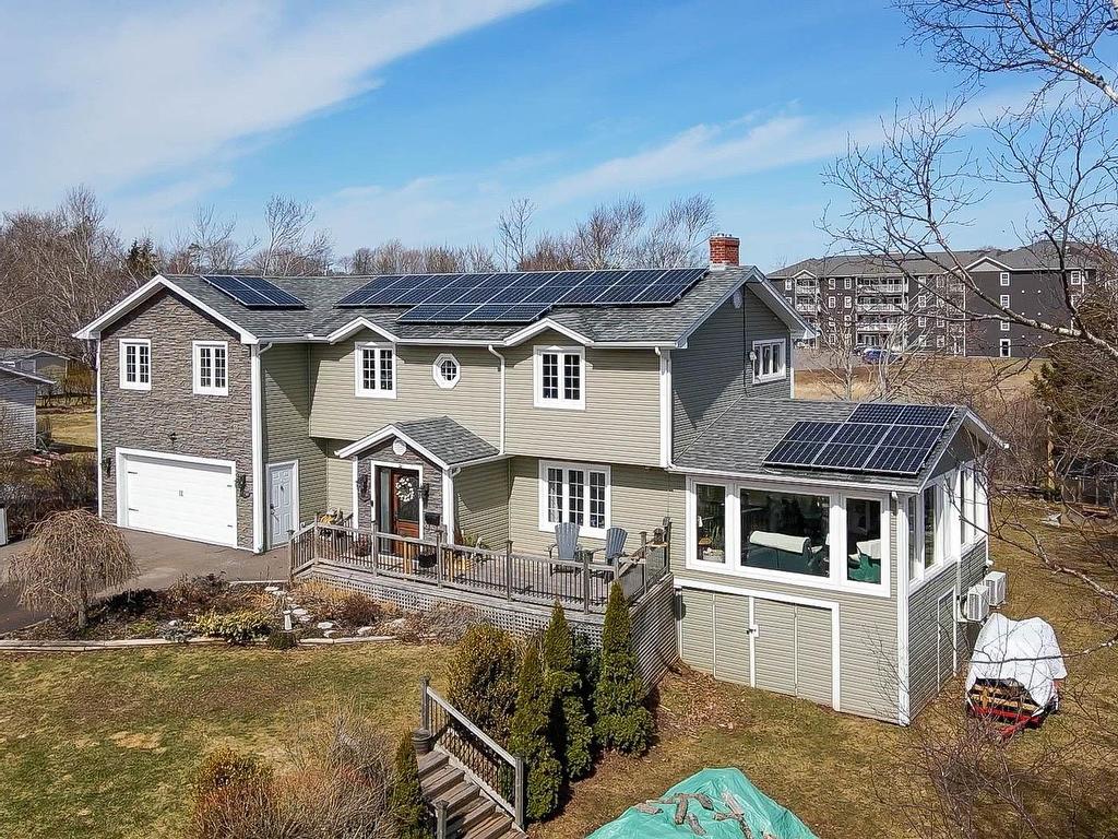 












23 Pond Street

,
Cornwall,




PE
C0A 1H0

