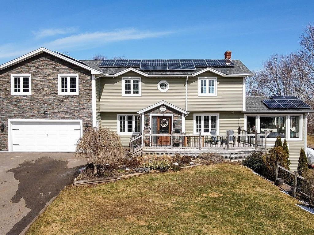 












23 Pond Street

,
Cornwall,




PE
C0A 1H0

