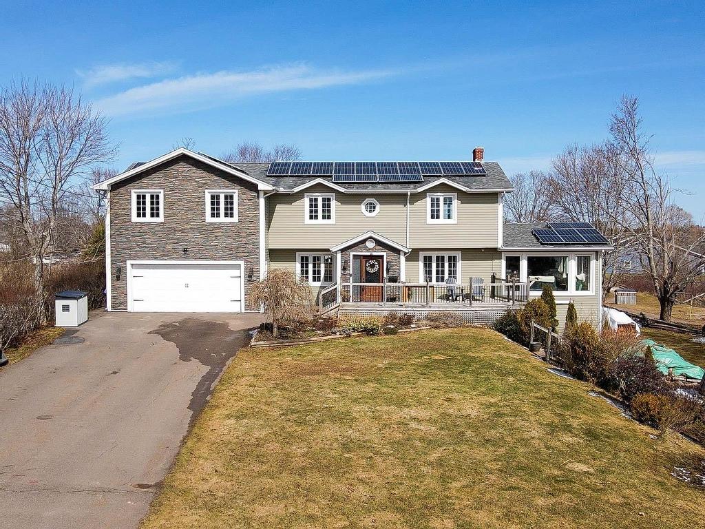 












23 Pond Street

,
Cornwall,




PE
C0A 1H0

