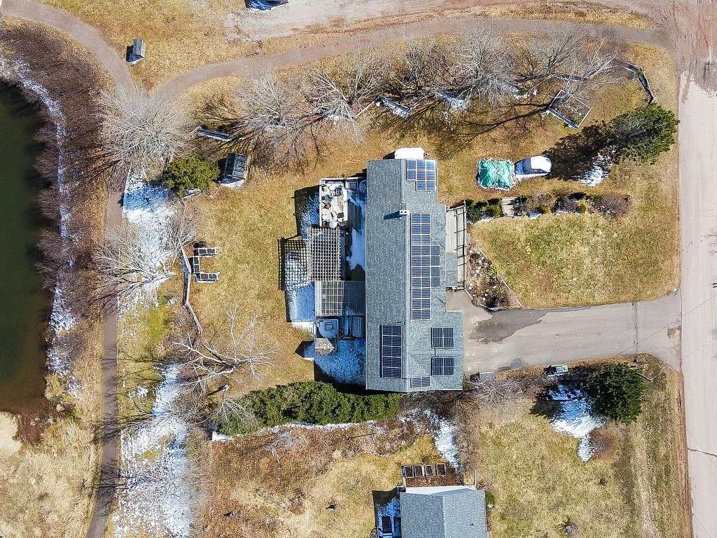 












23 Pond Street

,
Cornwall,




PE
C0A 1H0


