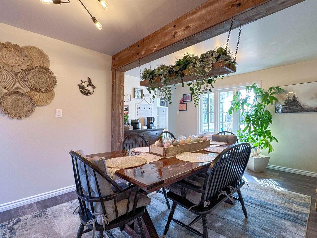












23 Pond Street

,
Cornwall,




PE
C0A 1H0

