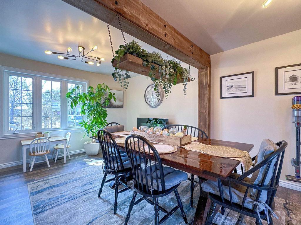 












23 Pond Street

,
Cornwall,




PE
C0A 1H0

