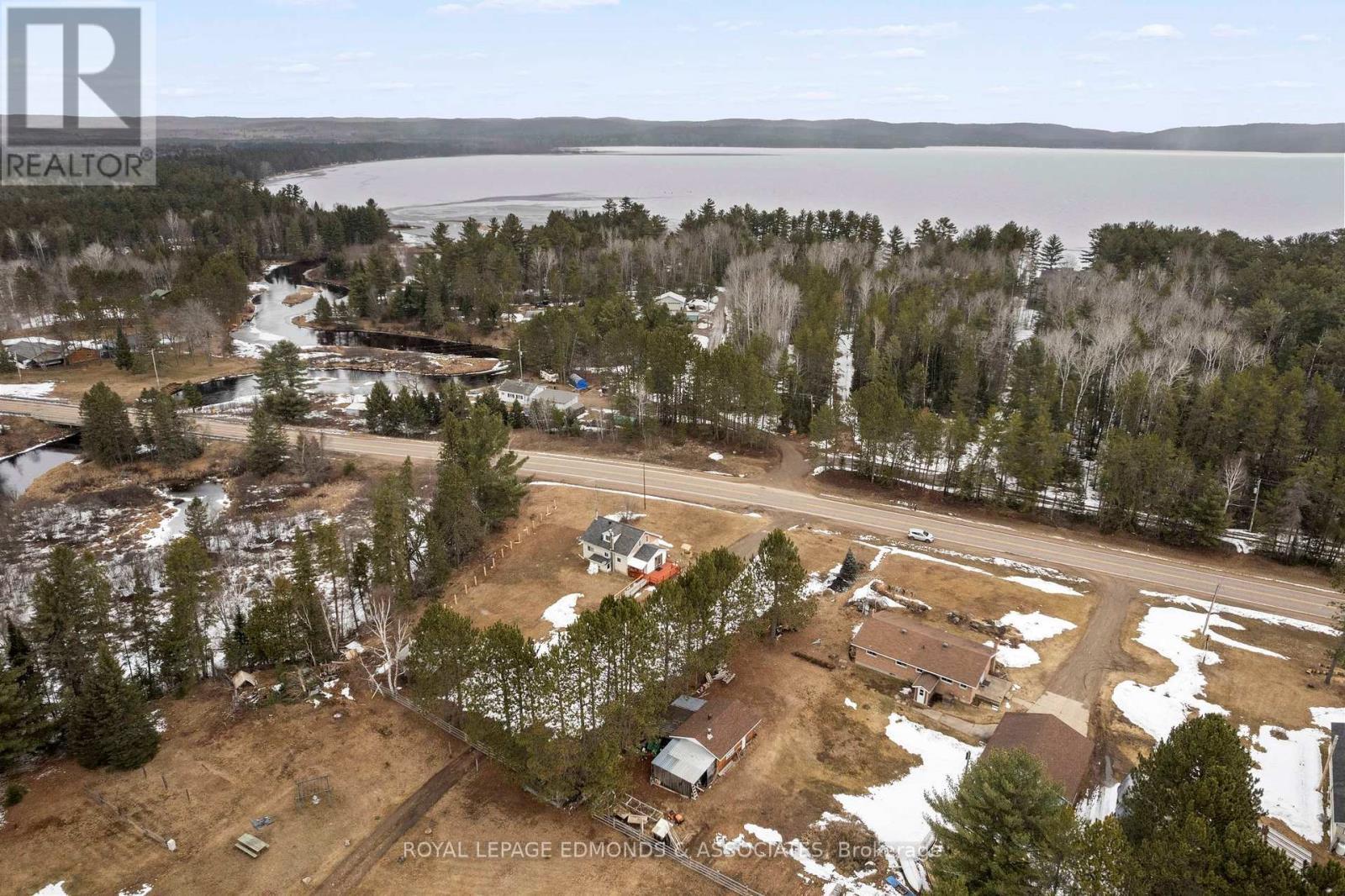 












3433 ROUND LAKE ROAD

,
Killaloe, Hagarty and Richards,




Ontario
K0J2A0

