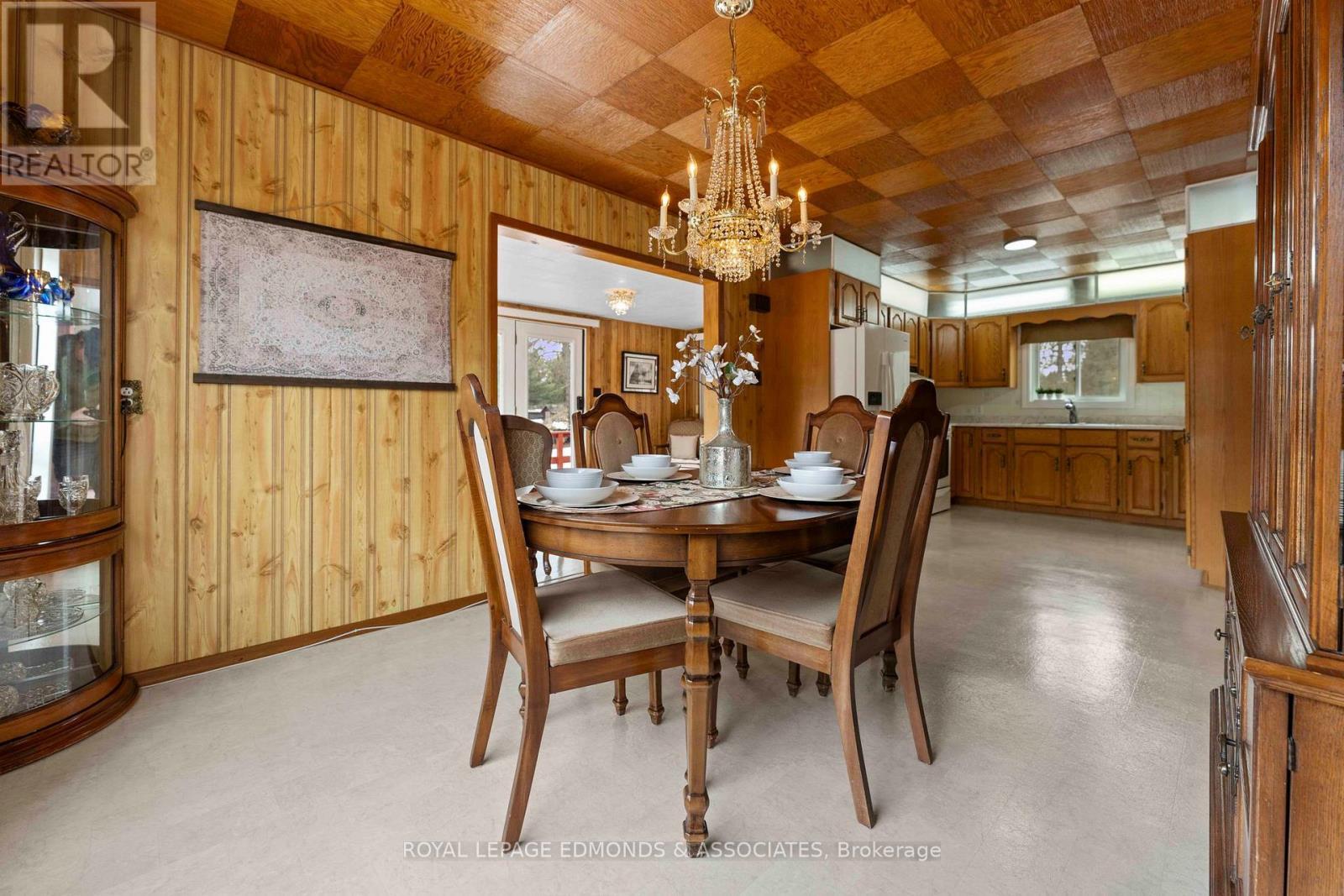 












3433 ROUND LAKE ROAD

,
Killaloe, Hagarty and Richards,




Ontario
K0J2A0

