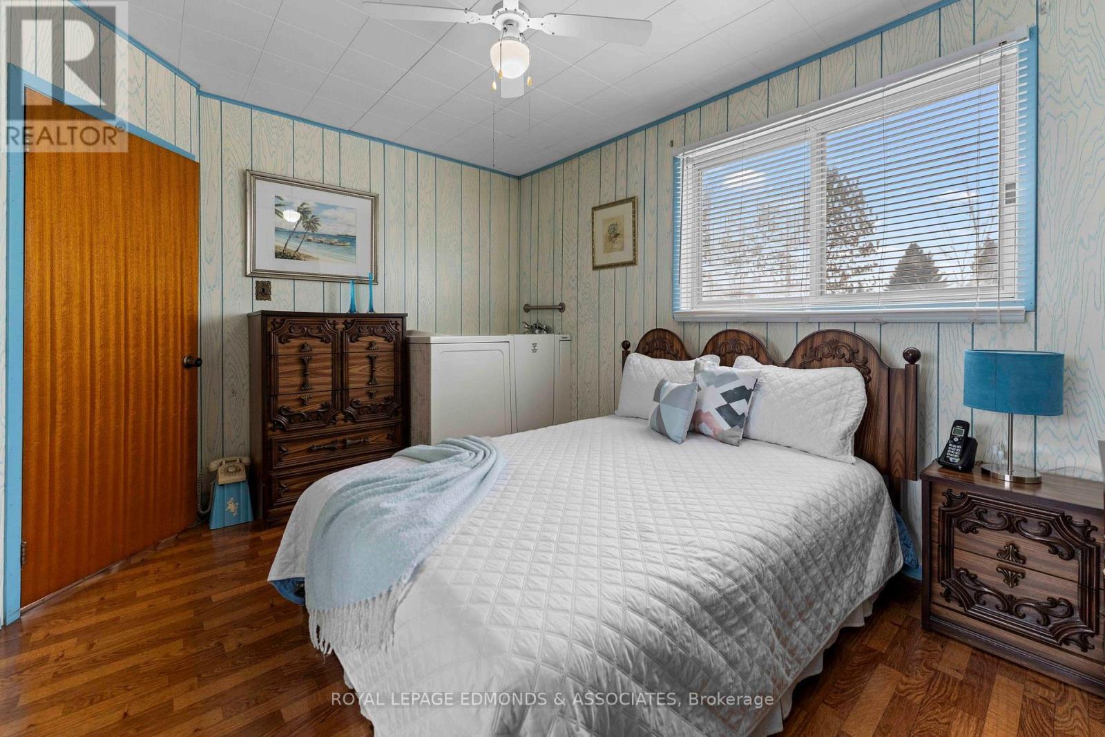 












3433 ROUND LAKE ROAD

,
Killaloe, Hagarty and Richards,




Ontario
K0J2A0

