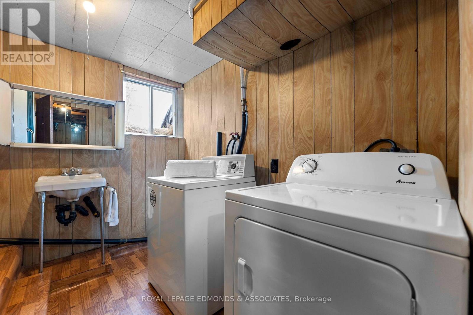 












3433 ROUND LAKE ROAD

,
Killaloe, Hagarty and Richards,




Ontario
K0J2A0

