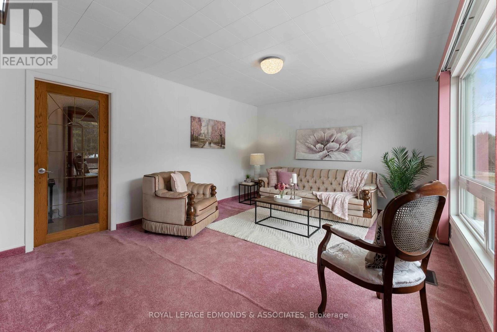 












3433 ROUND LAKE ROAD

,
Killaloe, Hagarty and Richards,




Ontario
K0J2A0

