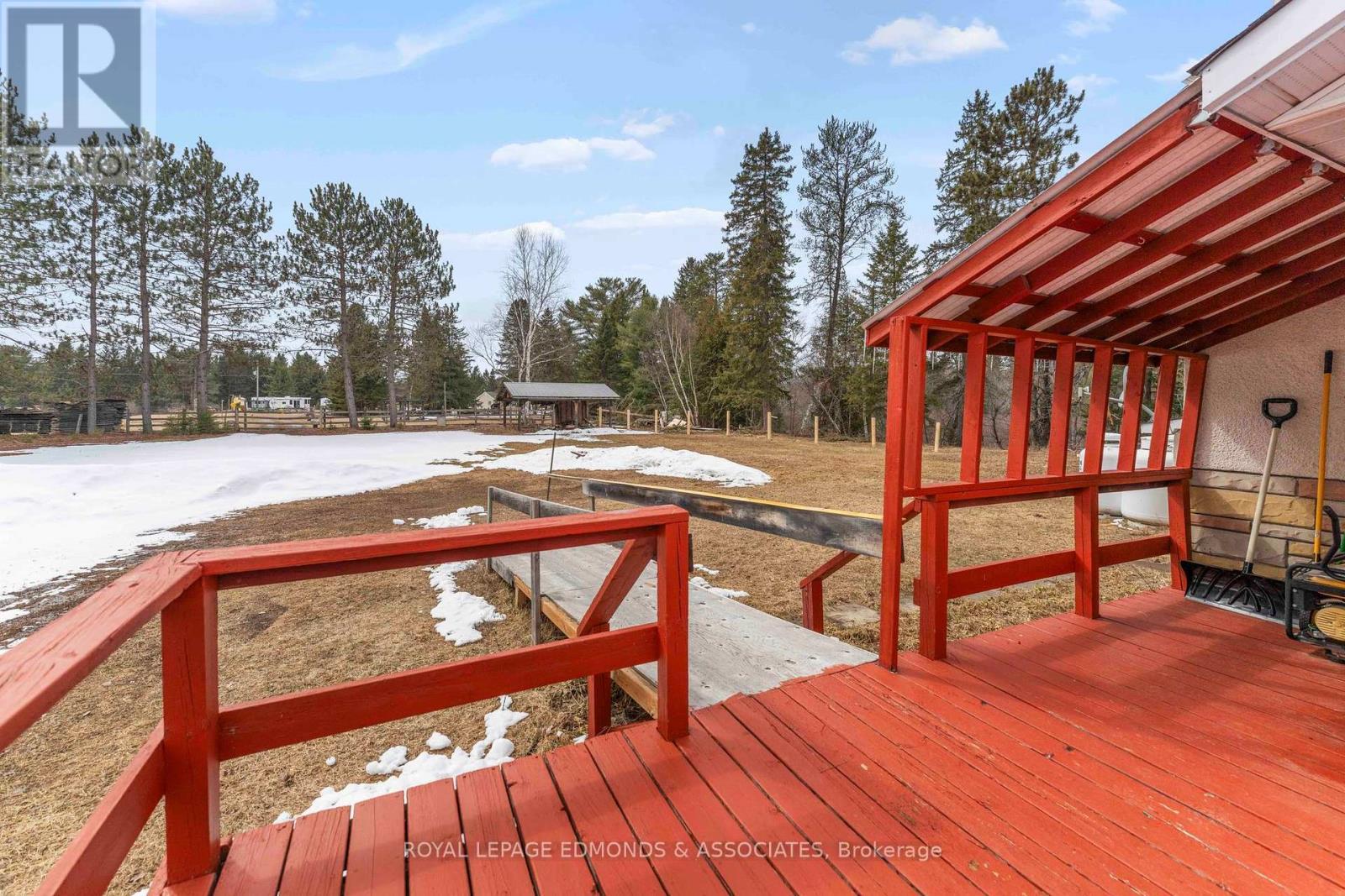 












3433 ROUND LAKE ROAD

,
Killaloe, Hagarty and Richards,




Ontario
K0J2A0

