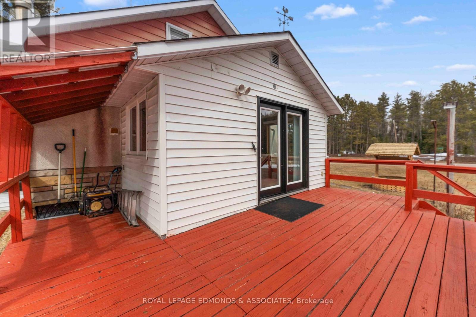 












3433 ROUND LAKE ROAD

,
Killaloe, Hagarty and Richards,




Ontario
K0J2A0

