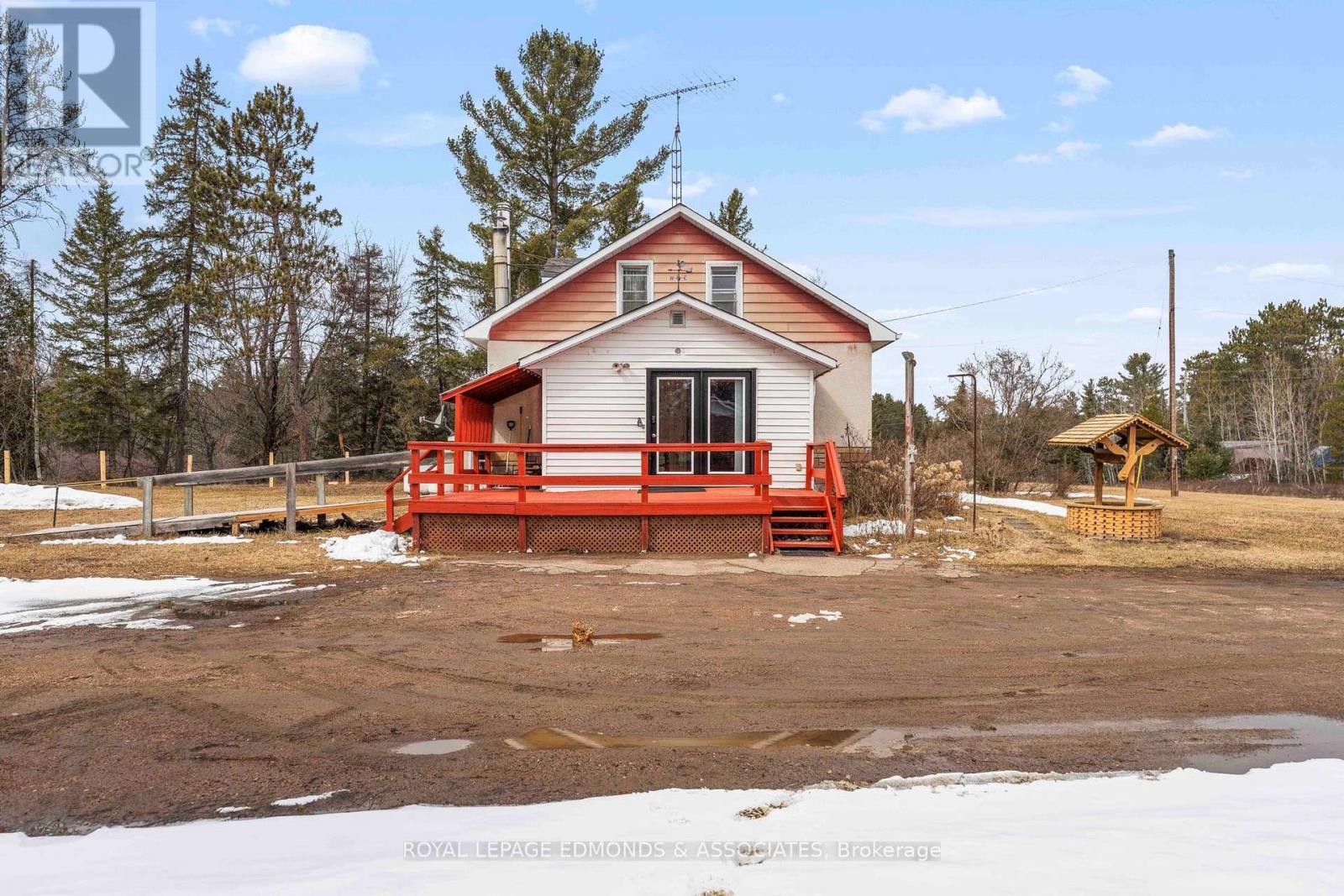 












3433 ROUND LAKE ROAD

,
Killaloe, Hagarty and Richards,




Ontario
K0J2A0

