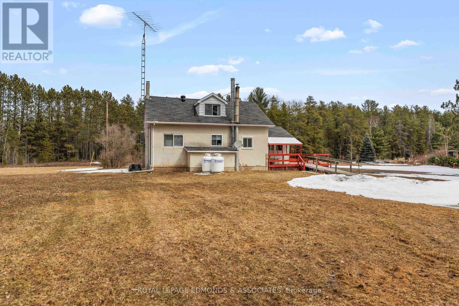 












3433 ROUND LAKE ROAD

,
Killaloe, Hagarty and Richards,




Ontario
K0J2A0


