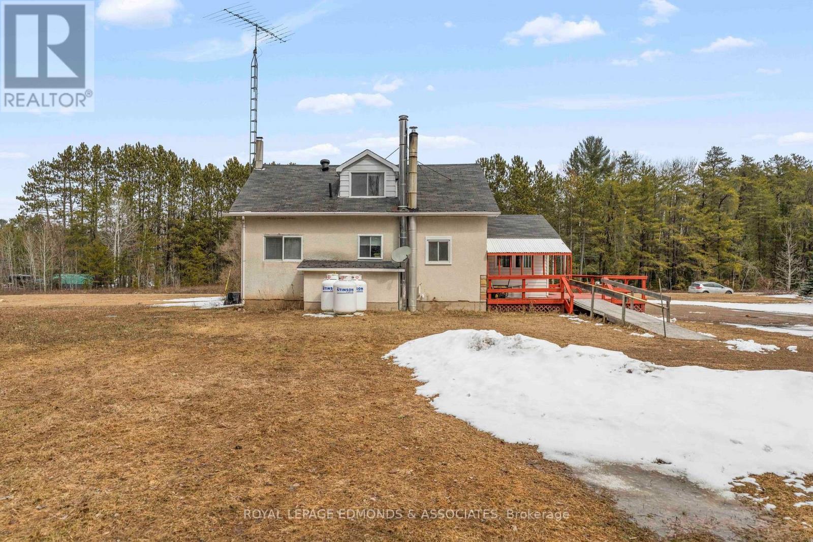












3433 ROUND LAKE ROAD

,
Killaloe, Hagarty and Richards,




Ontario
K0J2A0

