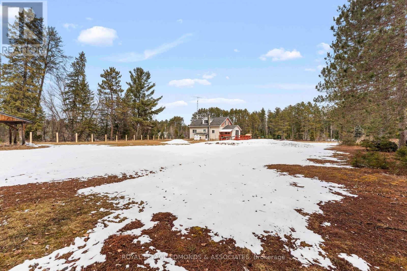 












3433 ROUND LAKE ROAD

,
Killaloe, Hagarty and Richards,




Ontario
K0J2A0

