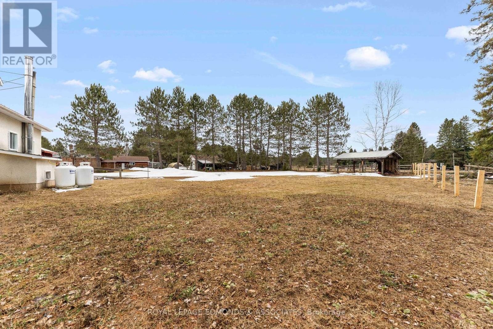 












3433 ROUND LAKE ROAD

,
Killaloe, Hagarty and Richards,




Ontario
K0J2A0

