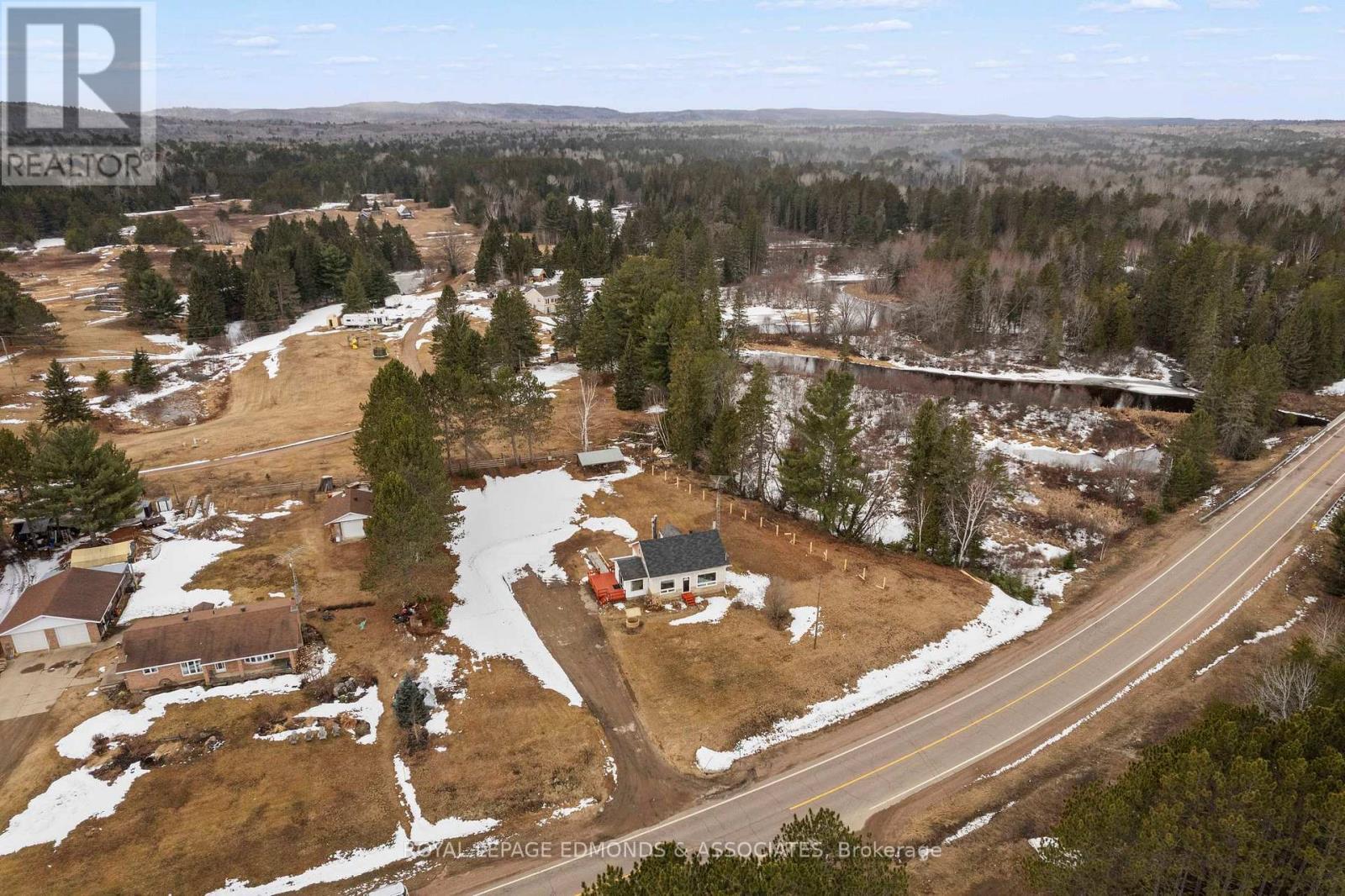 












3433 ROUND LAKE ROAD

,
Killaloe, Hagarty and Richards,




Ontario
K0J2A0

