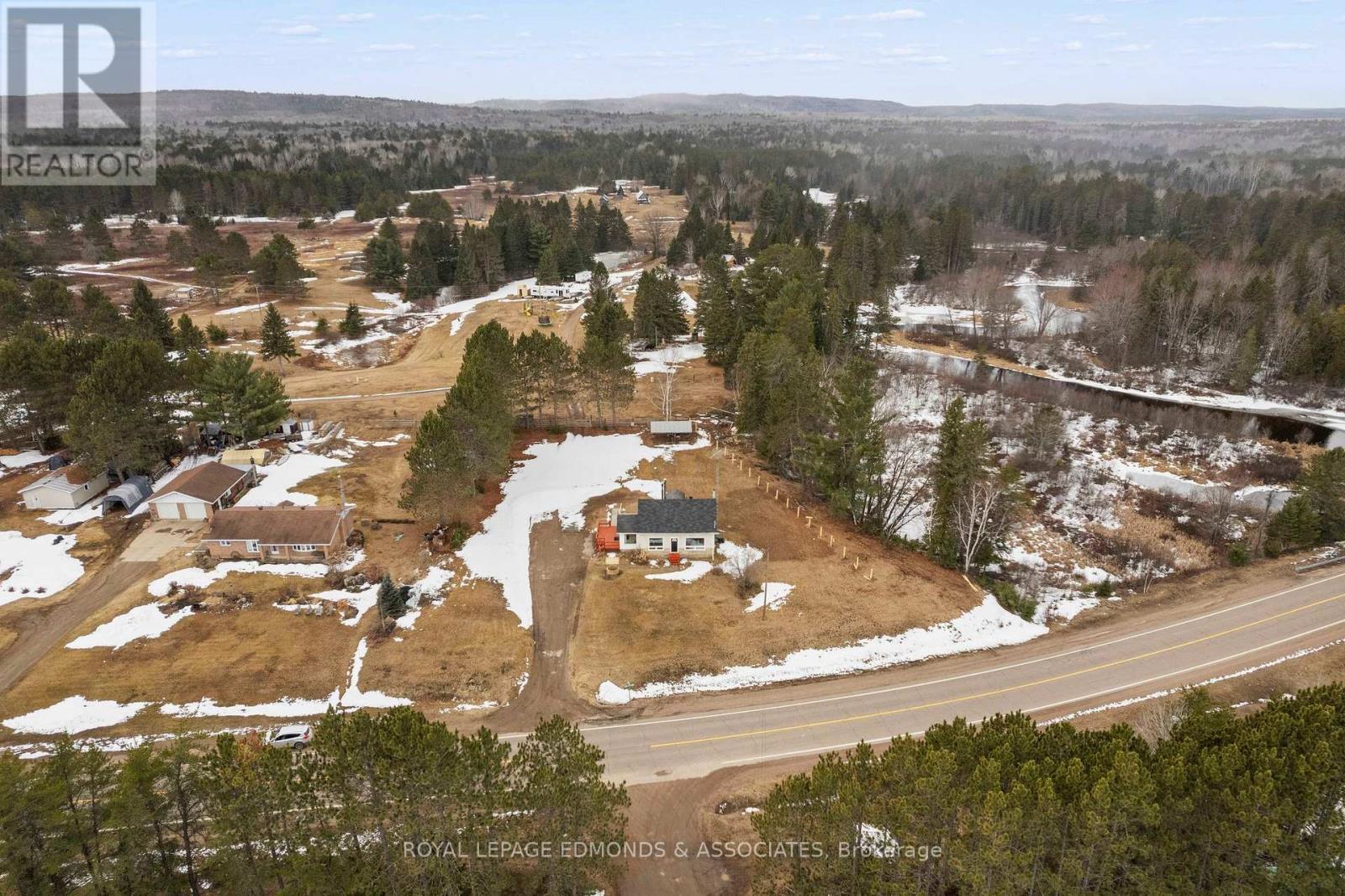 












3433 ROUND LAKE ROAD

,
Killaloe, Hagarty and Richards,




Ontario
K0J2A0

