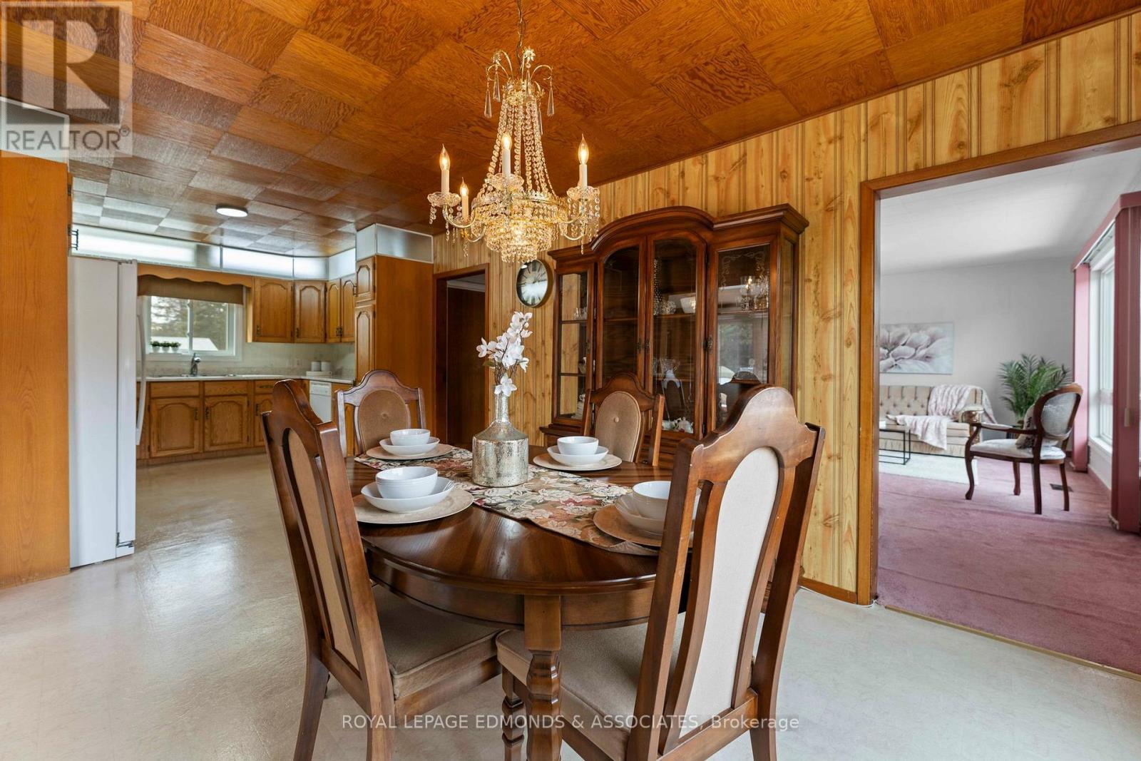 












3433 ROUND LAKE ROAD

,
Killaloe, Hagarty and Richards,




Ontario
K0J2A0

