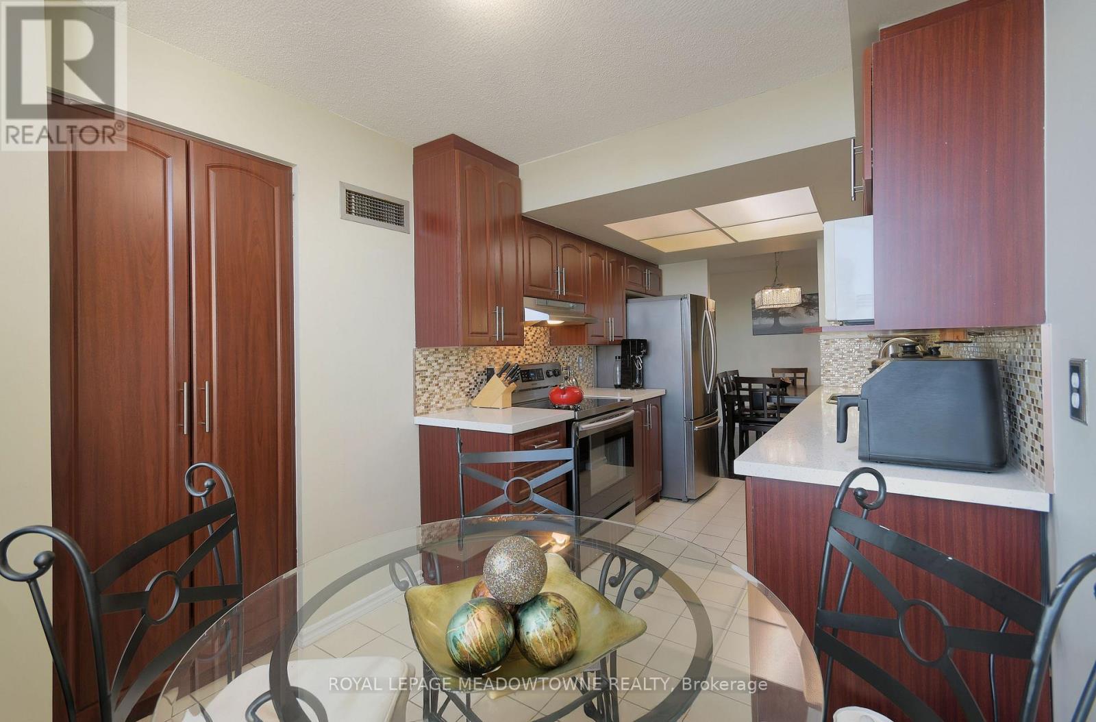 












2110 - 30 MALTA AVENUE

,
Brampton,




Ontario
L6Y4S5

