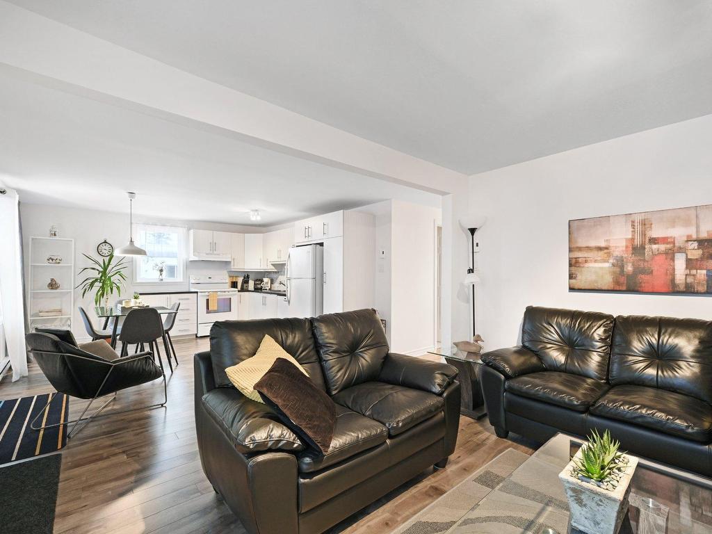 









14

 - 16


Rue Bouthillier N.

,
Saint-Jean-sur-Richelieu,




QC
J3B5X8

