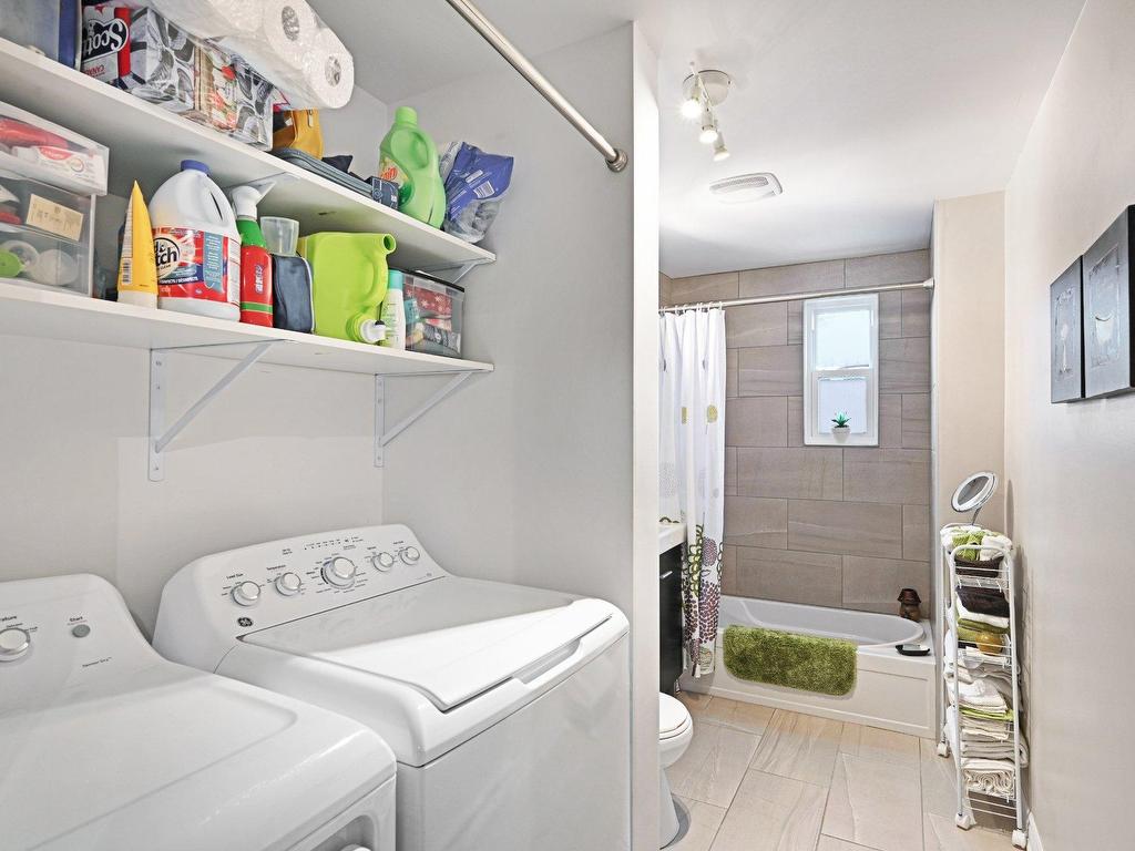 









14

 - 16


Rue Bouthillier N.

,
Saint-Jean-sur-Richelieu,




QC
J3B5X8


