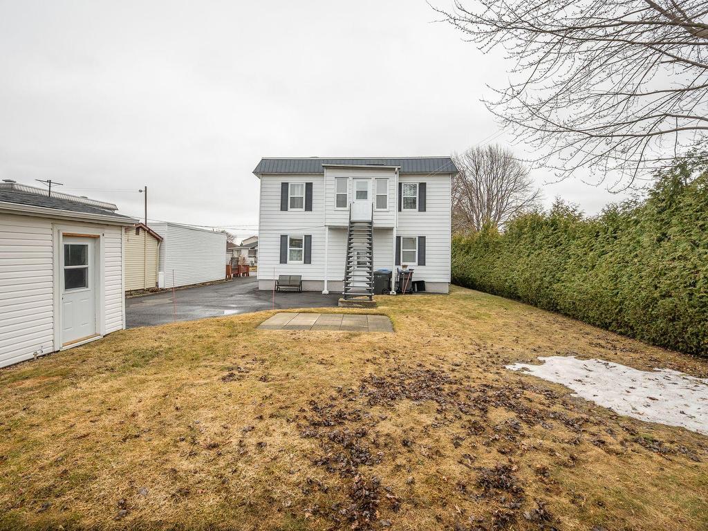 









14

 - 16


Rue Bouthillier N.

,
Saint-Jean-sur-Richelieu,




QC
J3B5X8

