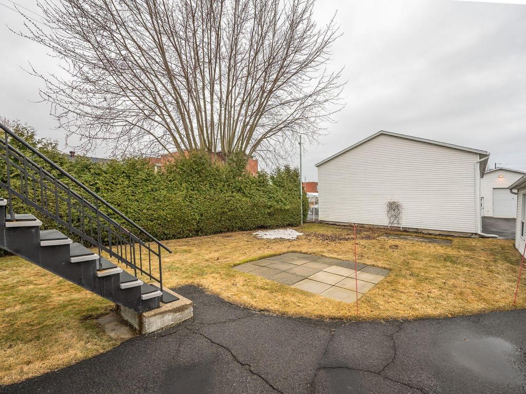 









14

 - 16


Rue Bouthillier N.

,
Saint-Jean-sur-Richelieu,




QC
J3B5X8

