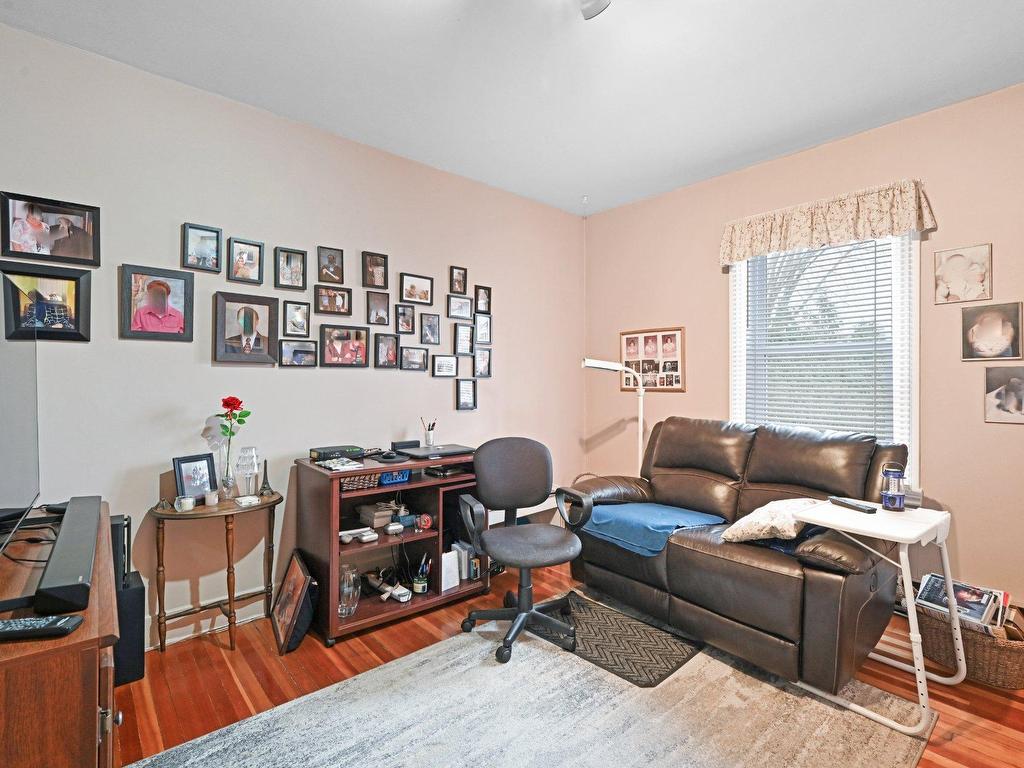 









14

 - 16


Rue Bouthillier N.

,
Saint-Jean-sur-Richelieu,




QC
J3B5X8

