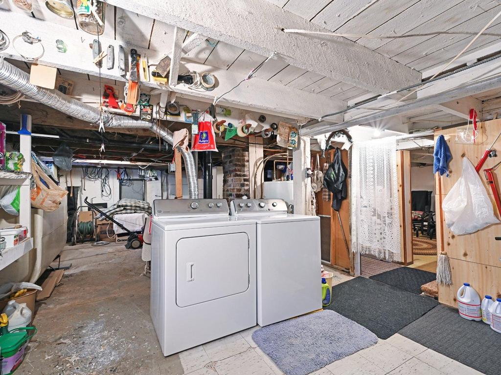 









14

 - 16


Rue Bouthillier N.

,
Saint-Jean-sur-Richelieu,




QC
J3B5X8

