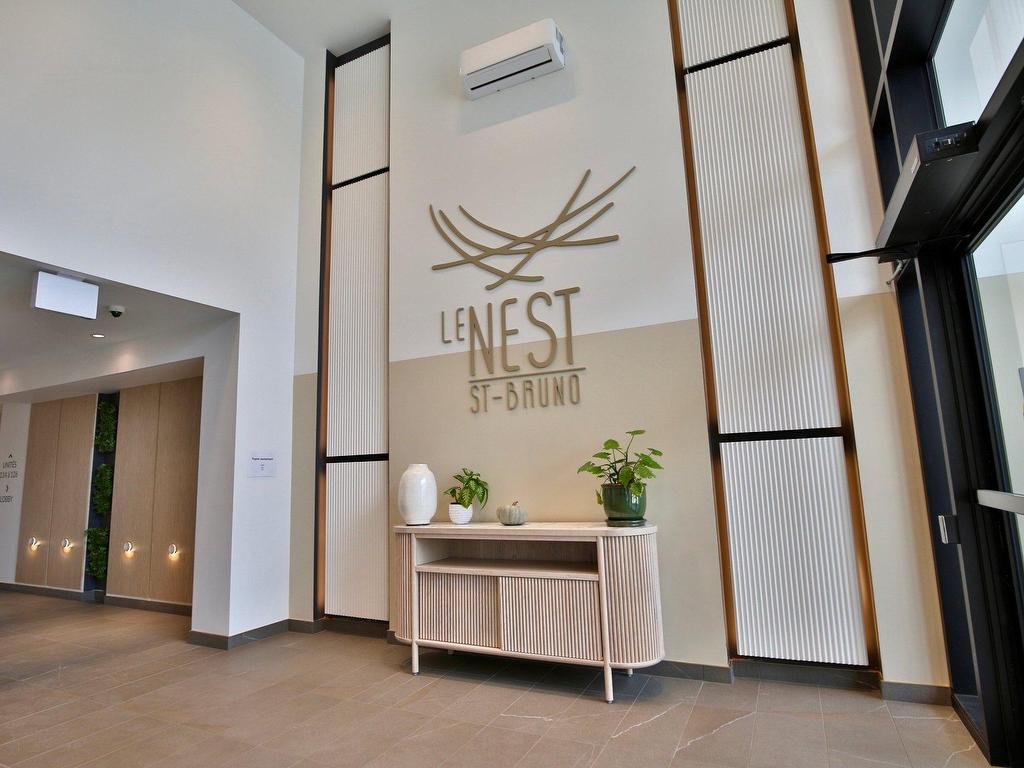 









2000


Rue Benoit

, 303,
Saint-Bruno-de-Montarville,




QC
J3V6N5

